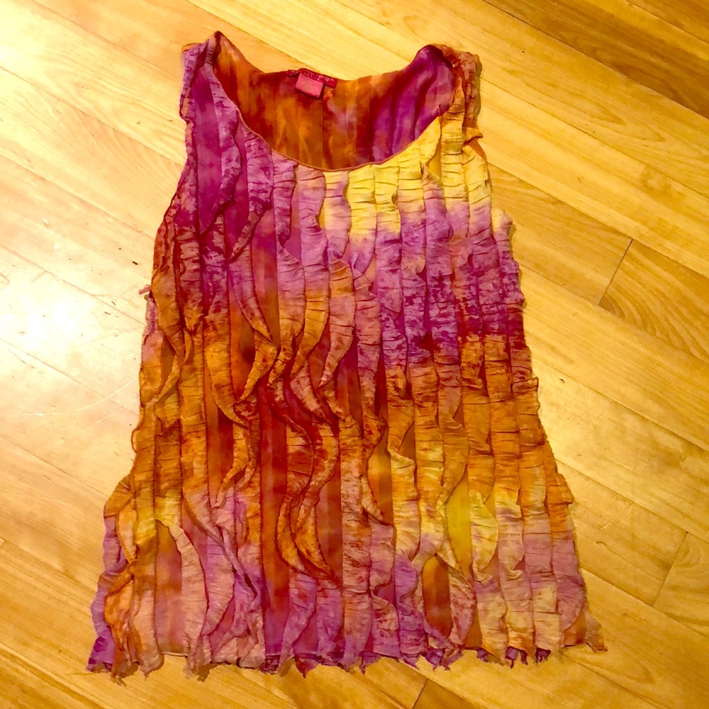 Sleeveless ruffle blouse